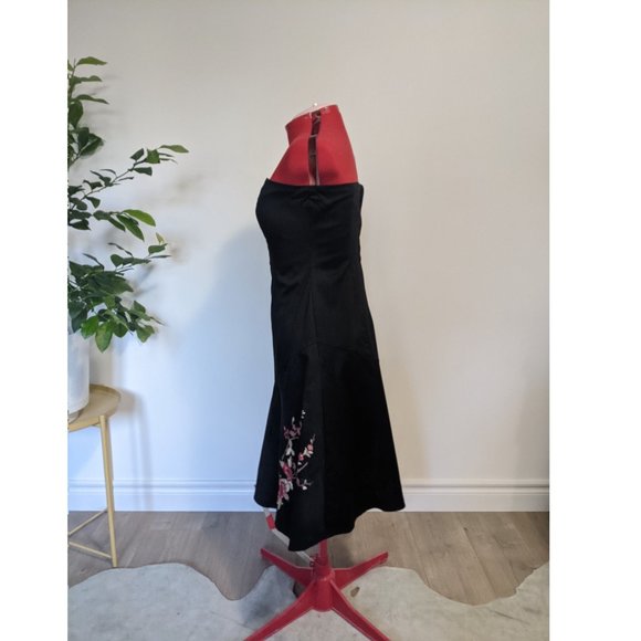 RW&Co. - Dress - Strapless Black with floral embroidery bottom left - Picture 2 of 3